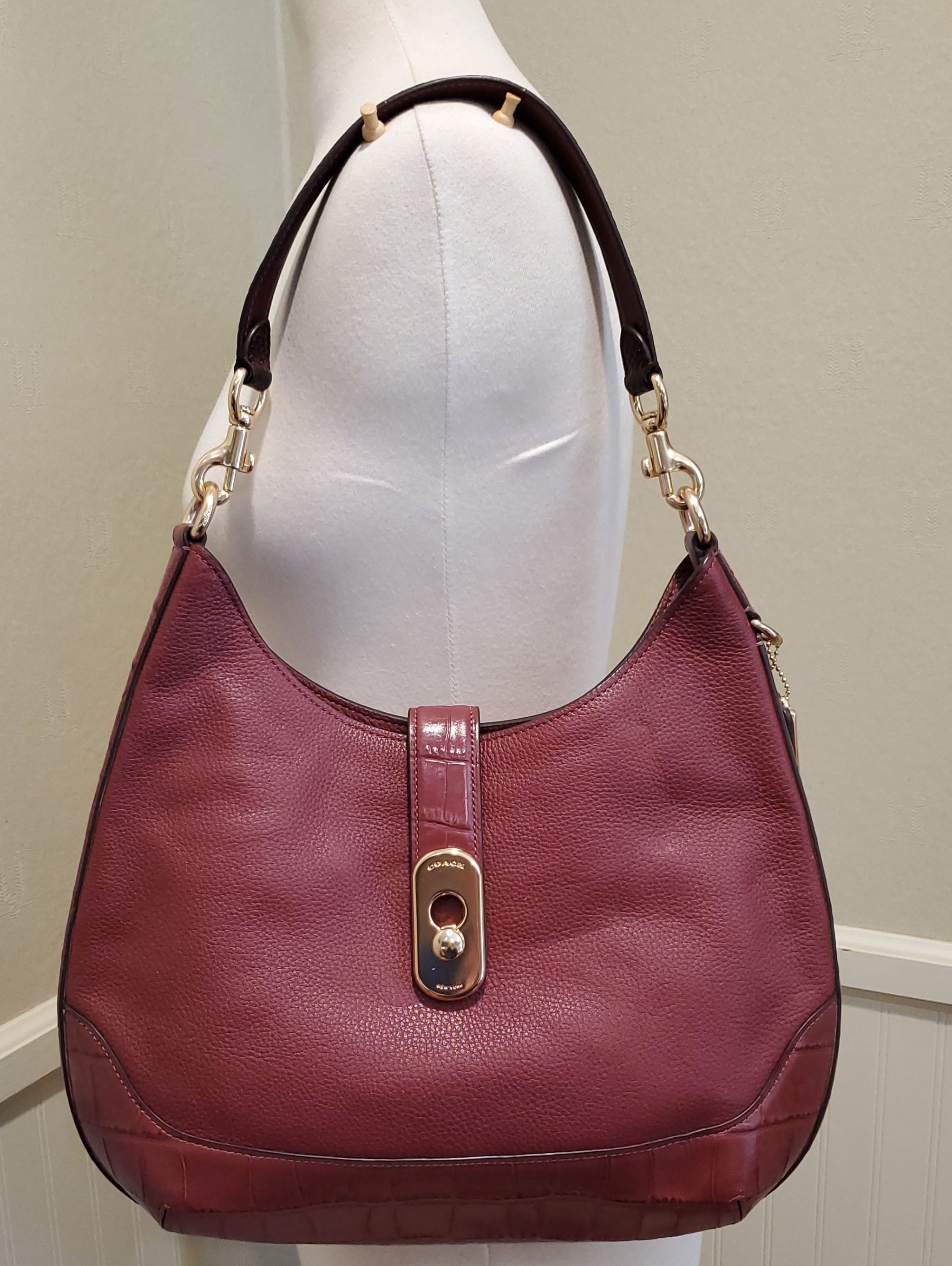 Like New Coach Maroon Hobo Shoulder Bag Exotic Trim